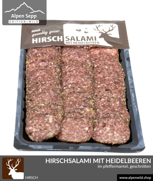 Hirschsalami mit Heidelbeeren im Pfeffermantel – geschnitten
