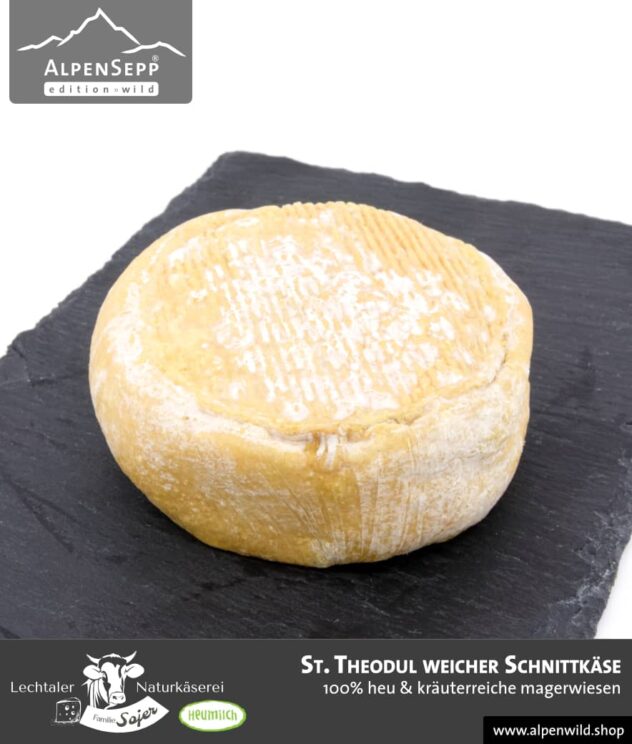 St. Theodul weicher Schnittkäse | 100% Heu und kräuterreiche Magerwiese | Lechtaler Naturkäserei in Tirol | 100% Heumilch | 55% F.i.T. - 300 g