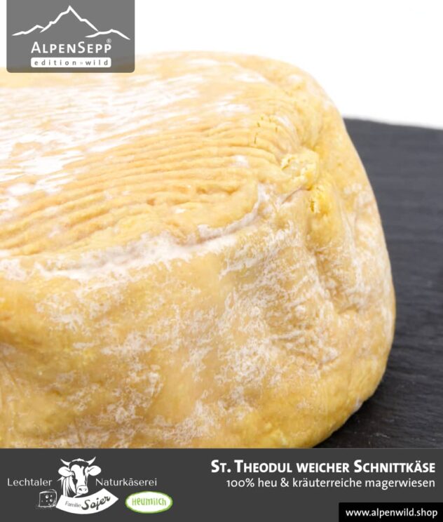 St. Theodul weicher Schnittkäse | 100% Heu und kräuterreiche Magerwiese | Lechtaler Naturkäserei in Tirol | 100% Heumilch | 55% F.i.T. - 300 g